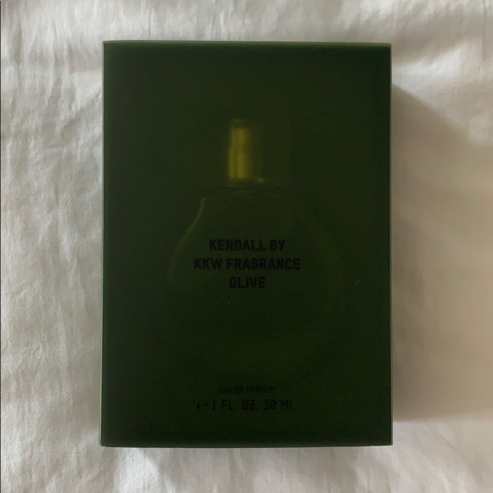 Olive Kendall by KKW